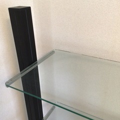 ガラス飾り棚の画像