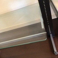 ガラス飾り棚の画像