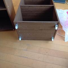 2段のカラーBOXの画像