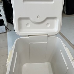 igloo クーラーボックスの画像