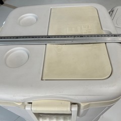 igloo クーラーボックスの画像