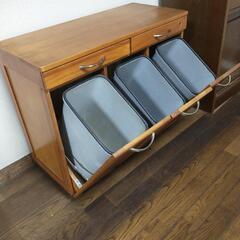 分別ゴミ箱キャビネットの画像