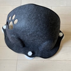 猫 窓際ベッドの画像