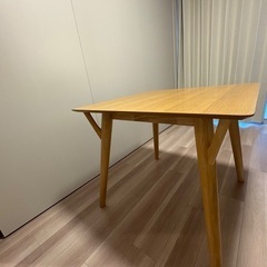 ダイニングテーブル譲ります(椅子なし)の画像
