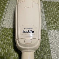 マキタの掃除機 cl-103d バッテリー切れ 充電器付きの画像