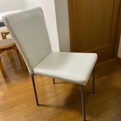 テーブル＆イスセットの画像