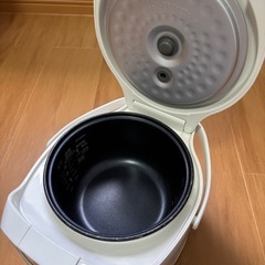 炊飯器　3合炊き　タイガー
の画像
