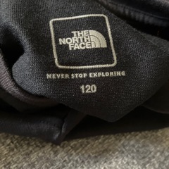 ノースフェイスTシャツ、120センチの画像