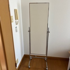 鏡の画像