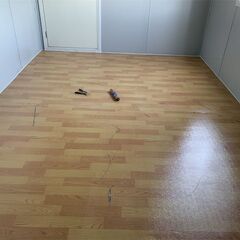 【在庫有・即納可】仮設ユニットハウス 18㎡（約11畳）プレハブ事務所・両開き扉倉庫・休憩所に最適 組立簡単・短工期対応可能！の画像