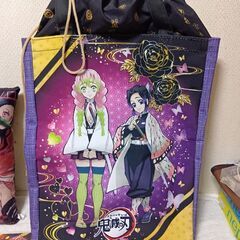 鬼滅の刃　ランドリーバック＆クッション２個＆色紙2枚の画像