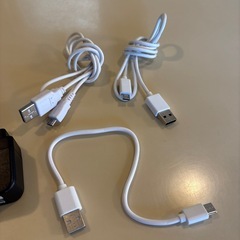 USBケーブル USB-A 2.0 - Micro-B 3本とエレコム Bケーブルの画像