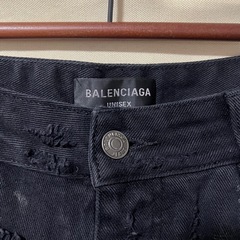 BALENCIAGA SUPER DESTROYED BAGGYパンツ　ブラックの画像