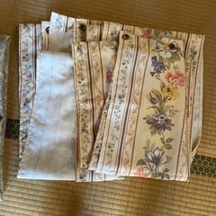 目隠しカーテン1枚と丈の長い暖簾2枚　セットでの画像