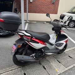 adiva r125の画像