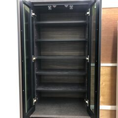 【ジャングルジャングル和歌山店】【Wa1878】食器棚 松田家具 カバーナ シガーナッツ ソフトクローズ メラミンカウンター 飛散防止ガラス リユースショップ リサイクルショップ 中古家具 中古家電 中古自転車 古着 冷蔵庫 洗濯機 エアコン 電子レンジ テレビ オフィス家具 ヴィンテージ アンティーク  和歌山市 岩出市 海南市 岬町 和歌山 大阪の画像