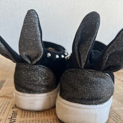 うさみみ　スニーカーの画像