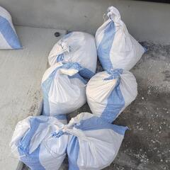 【残り175kg】6号砕石 100kg 1500円の画像