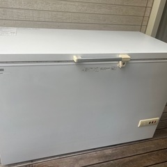 Panasonic 業務用チェスト型冷凍庫 SCR-RH36VAの画像