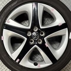 50系プリウス 17インチツーリングホイール7.0J+50 5穴100 横浜タイヤADVAN dB 215/45R17 の画像