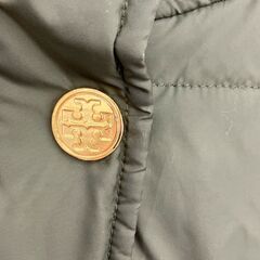 186005 Tory Burch トリーバーチ ダウンジャケット S カーキ [A1000025389264A]の画像