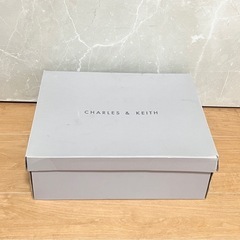 箱あり　チャールズアンドキース ベルト付きパンプス 23.5cmの画像
