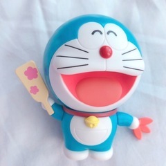 ドラえもん 組み立て式　少し大きめフィギュア ガチャガチャ お正月 羽子板 の画像