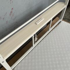 ニトリ シングル パイプベット パジーナ ホワイト コンセント マットレス付きの画像