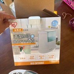 M2507-369 加熱式加湿器　アイリスオーヤマ　SHM-100U-G キズ汚れ有り　通電確認済みの画像