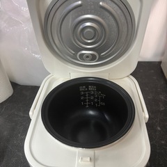 【ニトリ 炊飯器】【3合炊き】2019年製★クリーニング済み/6ヶ月保証付き【管理番号12807】野の画像