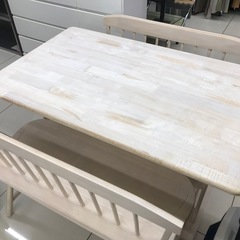 ニトリ ダイニングテーブルセット ベンチの画像