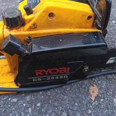 RYOBIブレーキ付きチェーンソー電動の画像