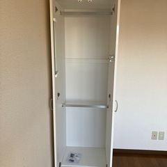 【運び出してくれる方限定】　クローゼット（白）の画像