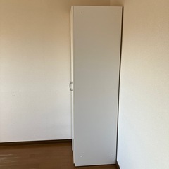【運び出してくれる方限定】　クローゼット（白）の画像