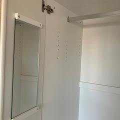【運び出してくれる方限定】　クローゼット（白）の画像