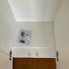 【運び出してくれる方限定】　クローゼット（白）の画像