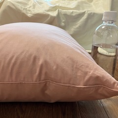 フェザー100% 枕 (薄いピンク色)の画像