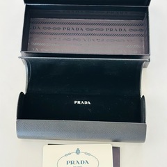 お取引中 PRADA  プラダ　メガネケース　　ご希望によりメガネ付けますの画像