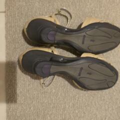 new balance　aravon  サンダル24.5センチの画像