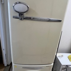 レトロ冷蔵庫
の画像