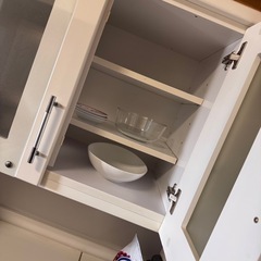 食器棚の画像