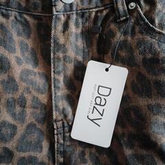 タグ付き新品未使用   Dazy豹柄ショートパンツの画像