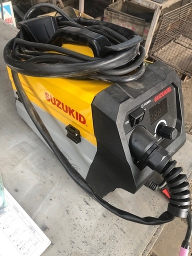 半自動溶接機　スズキット100v