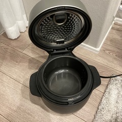 高級バルミューダBALMUDA🔴炊飯器。綺麗の画像