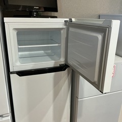 ✨☺️高年式☺️✨ 🩷目玉商品🩷Hisense 2019年製❣️　HR-B120l　120L 2ドア　冷蔵庫の画像
