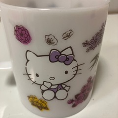 【決定】使い捨て食器セット&ハローキティ紙ナプキンとカップの画像