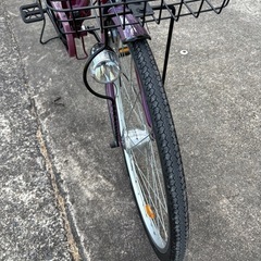 26㌅オートライト変速付き折り畳み軽快車(パープルカラー)の画像