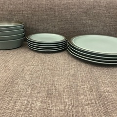お皿3種類＋マグセットの画像