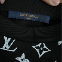 ルイ・ヴィトTシャツの画像