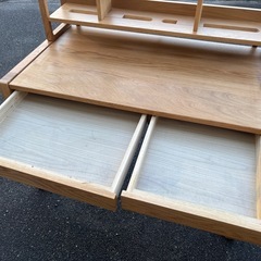 ナラ材無垢子供用学習机の画像